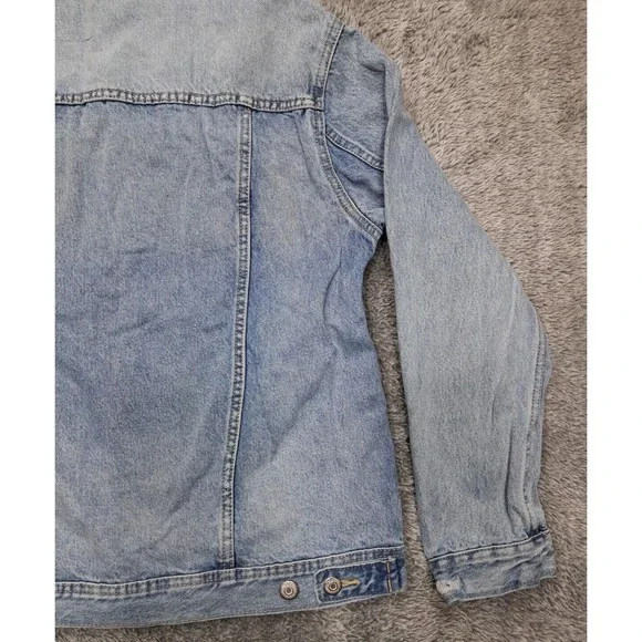 Old Navy Jean Jacket Size Large Boyfriend Distressed Ripped Light Blue Denim - Picture 11 of 13